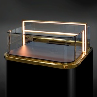 Встраиваемая горизонтальная кондитерская витрина ФИНИСТ Glassier Luxury Gold GLG-10/7/3